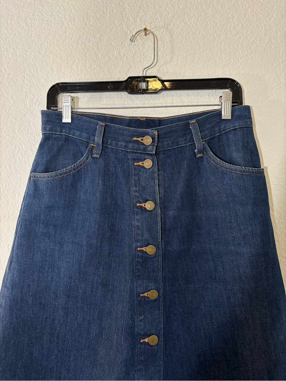 Levi’s Blue Denim Button Front A-Line Midi Skirt Size 27 - Picture 5 of 13
